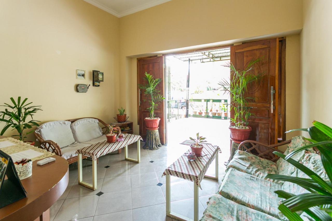 Reddoorz Syariah @ Sakinah Guesthouse Sragen Eksteriør billede